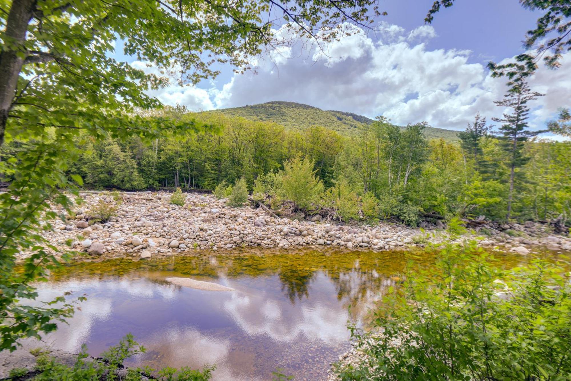 Well-Appointed Lincoln Abode Ski, Swim And Fish! Exterior foto